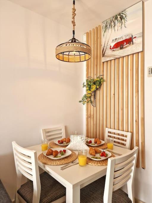 Acogedor Piso Con Terraza Y Parking! Apartment Benalmadena Exterior photo