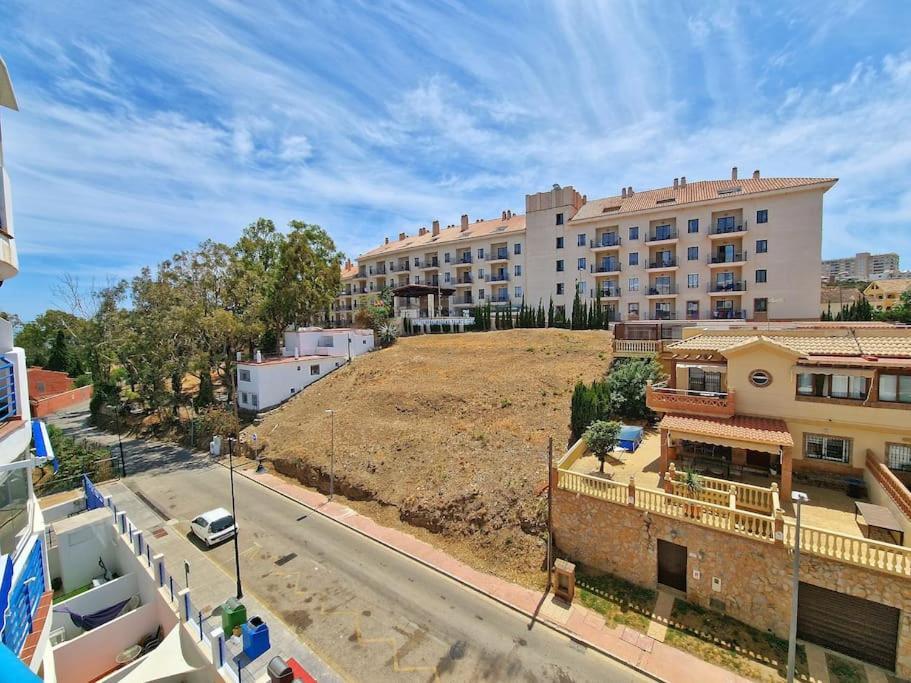 Acogedor Piso Con Terraza Y Parking! Apartment Benalmadena Exterior photo